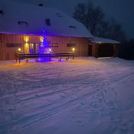 Kuutsemae Puhkekeskus Puhkemaja