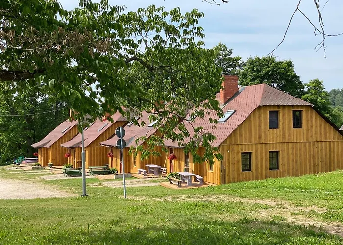 Kuutsemaee Puhkekeskus בית נופש